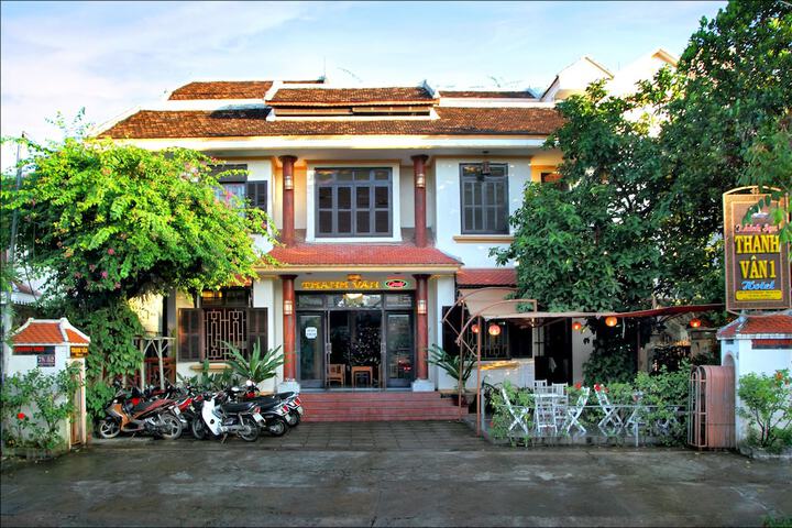 Hotel 2 of 119