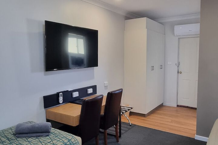 Room 5 of 55
