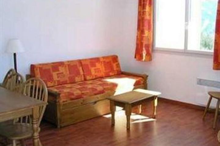 Room 4 of 6