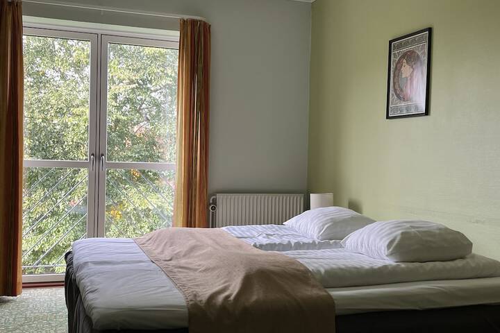 Room 6 of 34