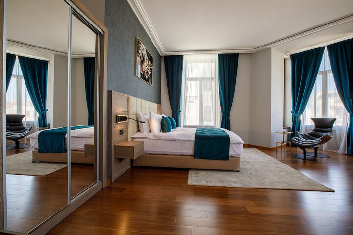 Room 41 of 108