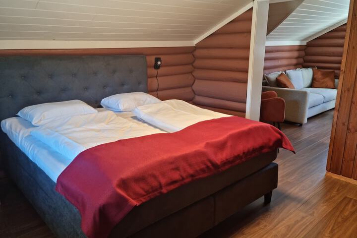 Room 54 of 103