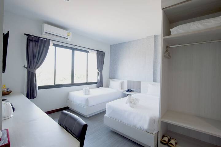 Room 25 of 79