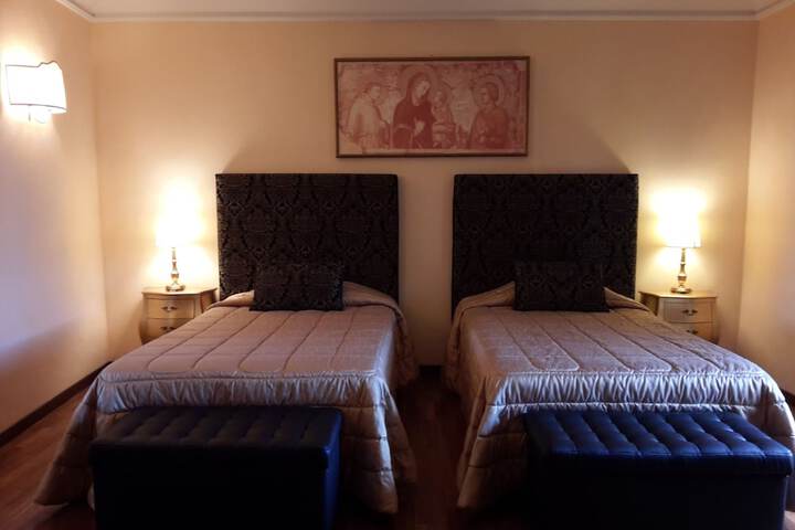Room 28 of 95