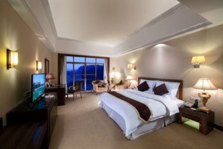 Room 15 of 50