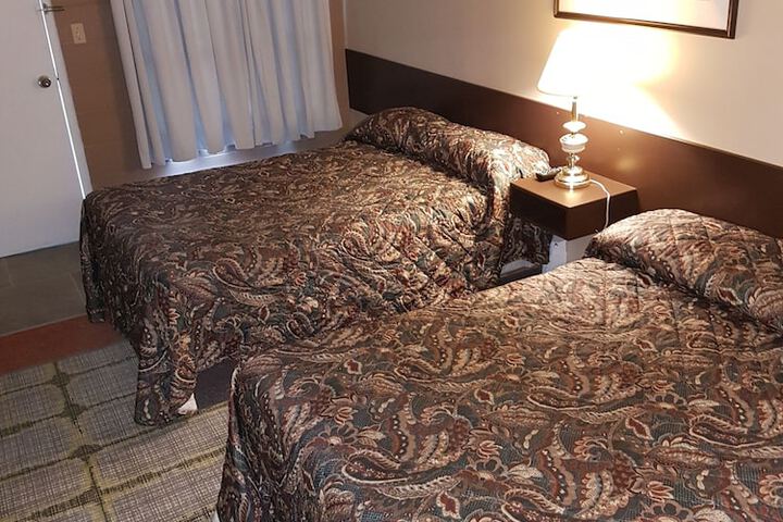 Room 4 of 36
