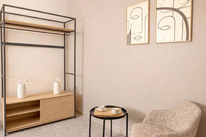 Room 16 of 159
