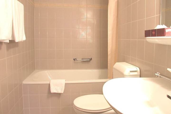 Room 30 of 70