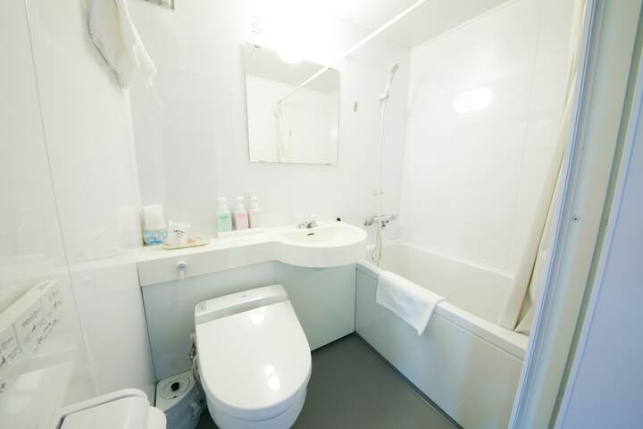 Room 15 of 31