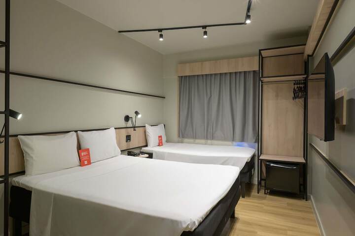 Room 15 of 56