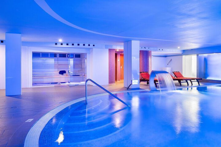 Pools & Facilities