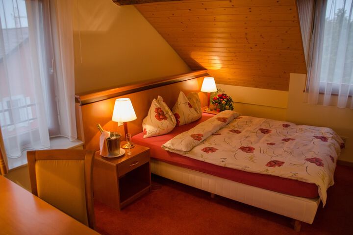 Room 3 of 61