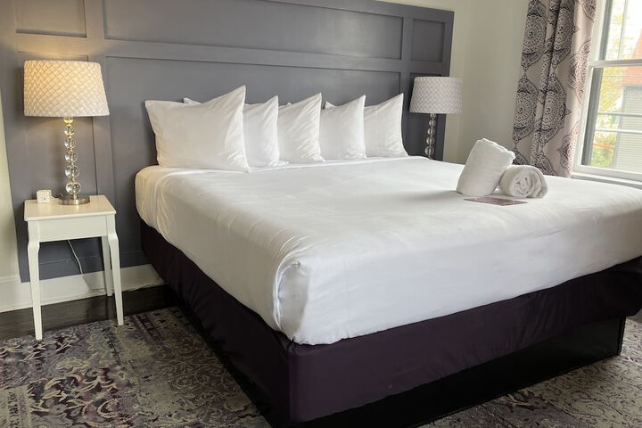 Room 9 of 22