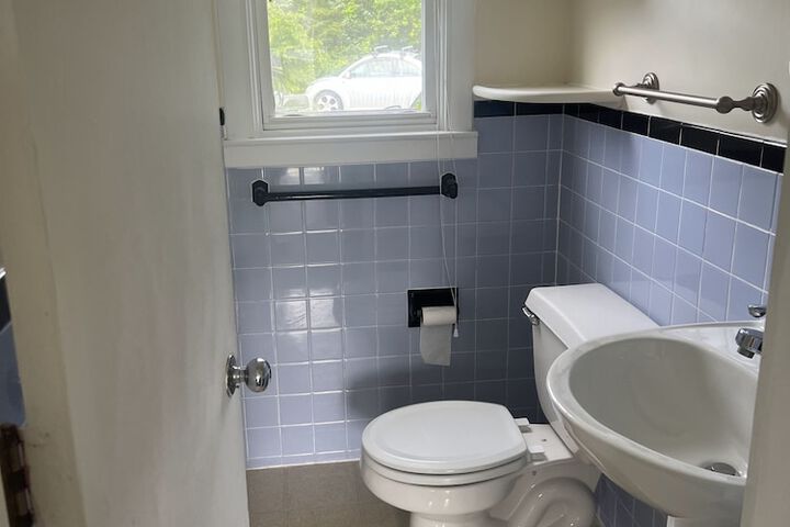 Room 12 of 17