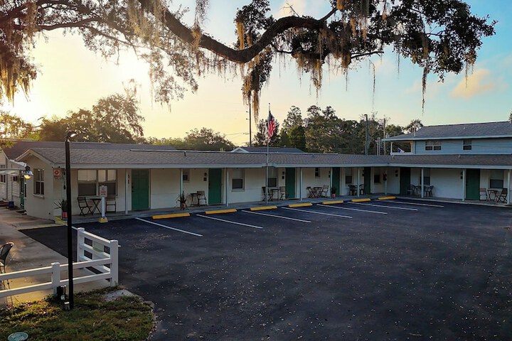 Hotel 67 of 67