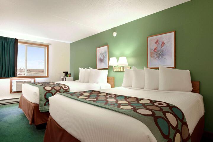 1 Queen Bed (4 of 9)