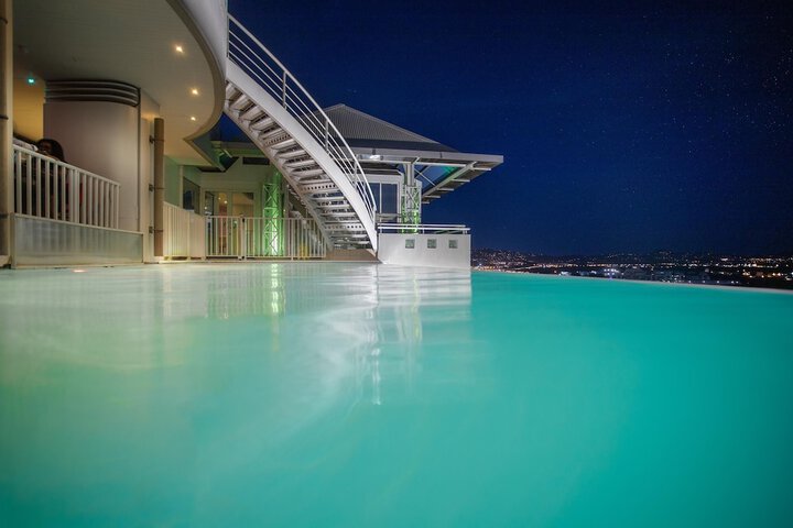 Pools & Facilities
