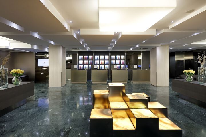Hotel Lobby