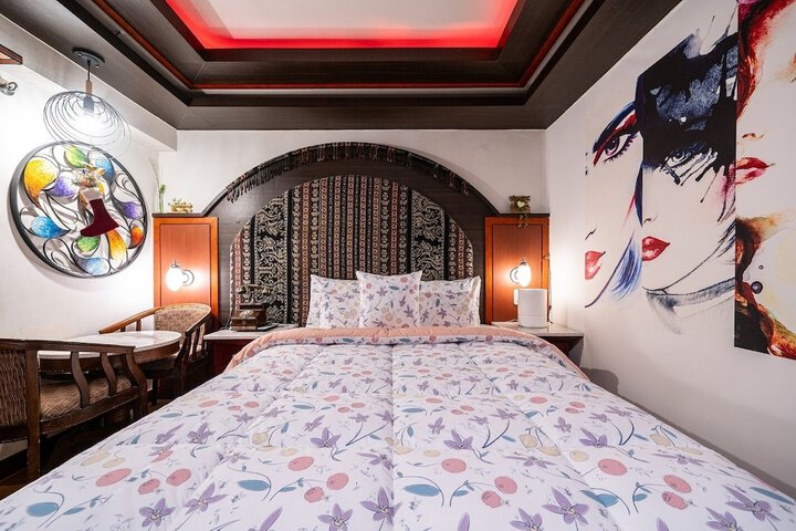 Room 14 of 40