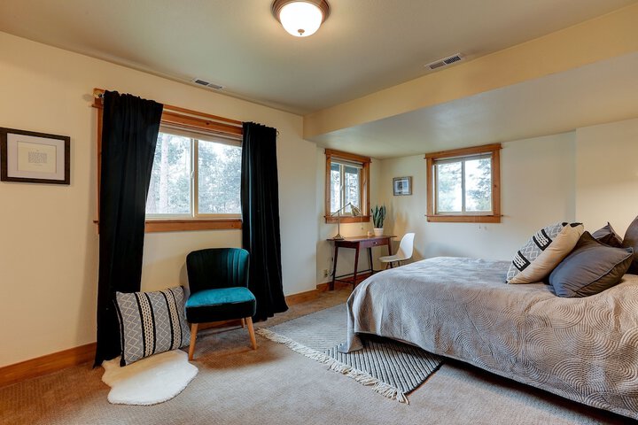 Room 2 of 37