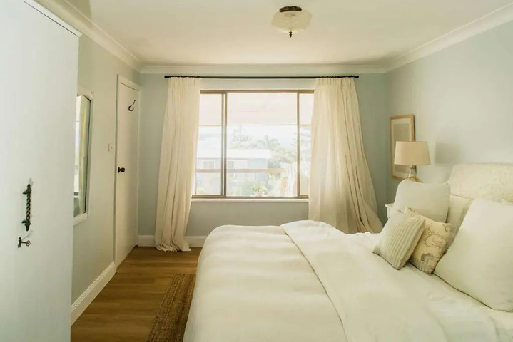 Room 2 of 16