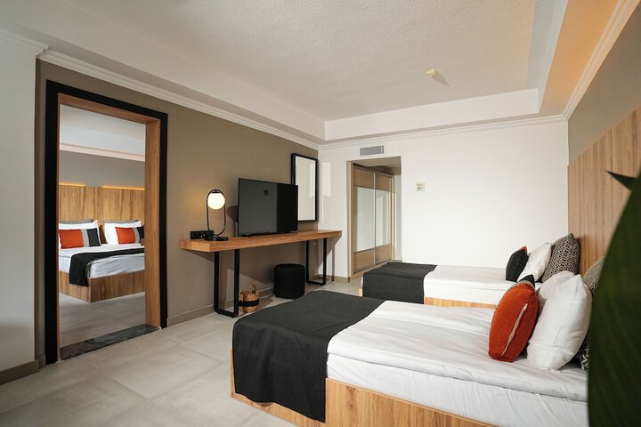 Room 16 of 63