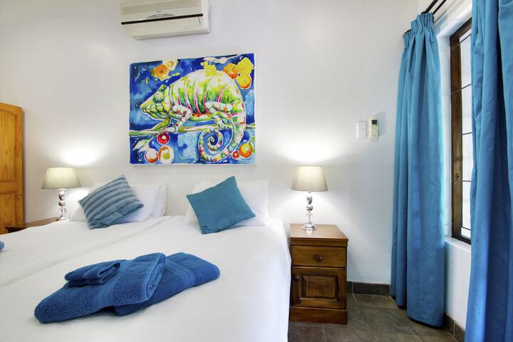Room 5 of 42