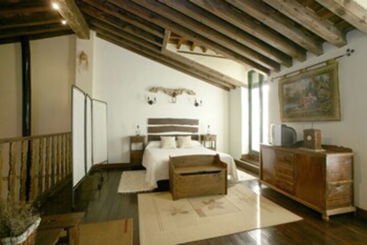 Room 3 of 13