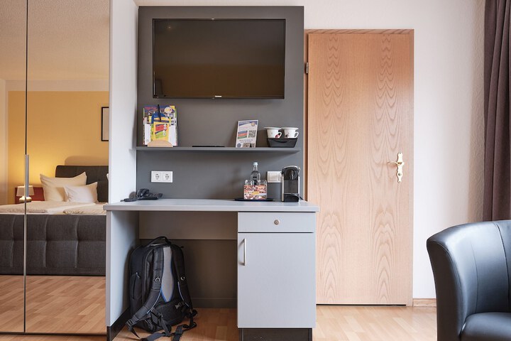 Room 21 of 53