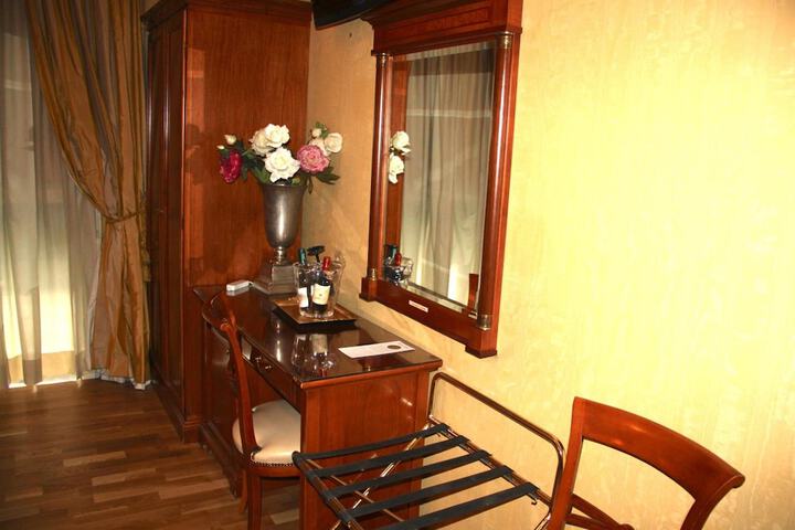 Room 12 of 29