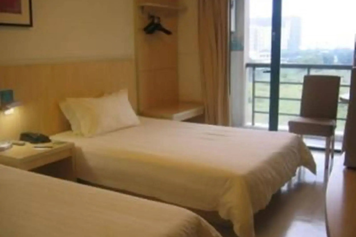 guest_rooms