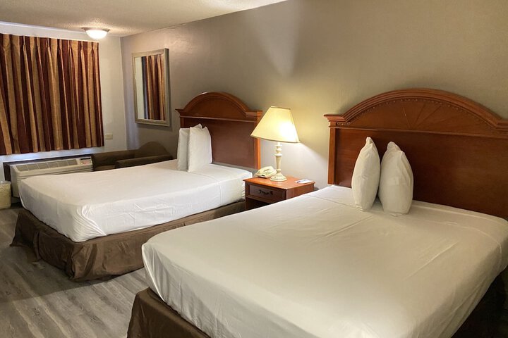 2 Double Beds (1 of 12)