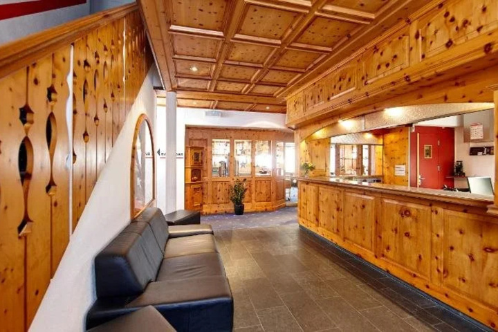 Basic Hotel Arosa
