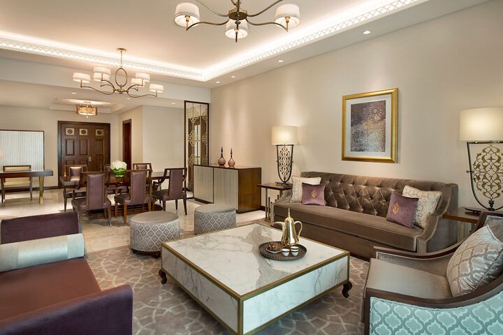 Room 40 of 190