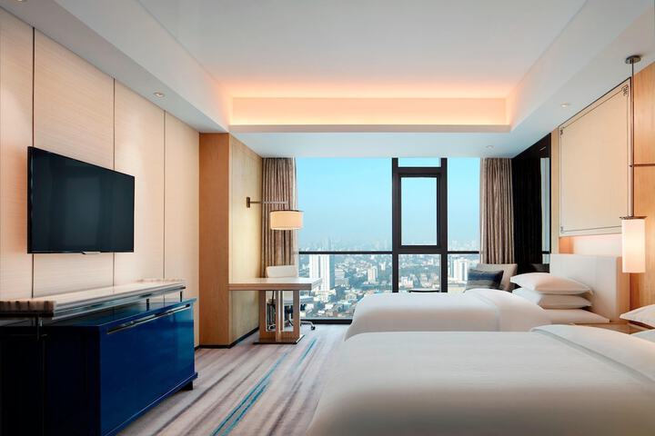 Room 8 of 49