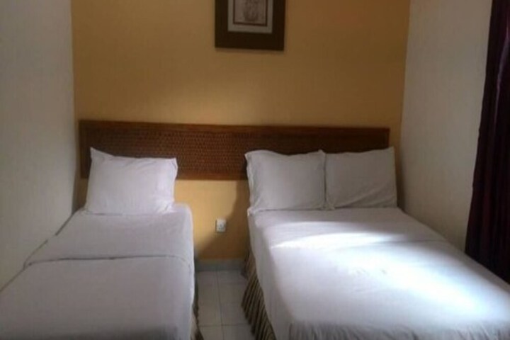 Room 8 of 49