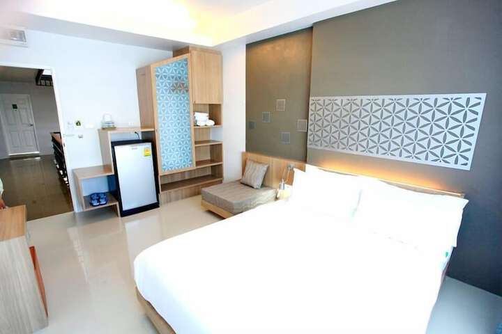 Room 16 of 26