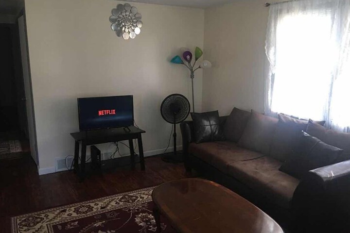 Room 4 of 25