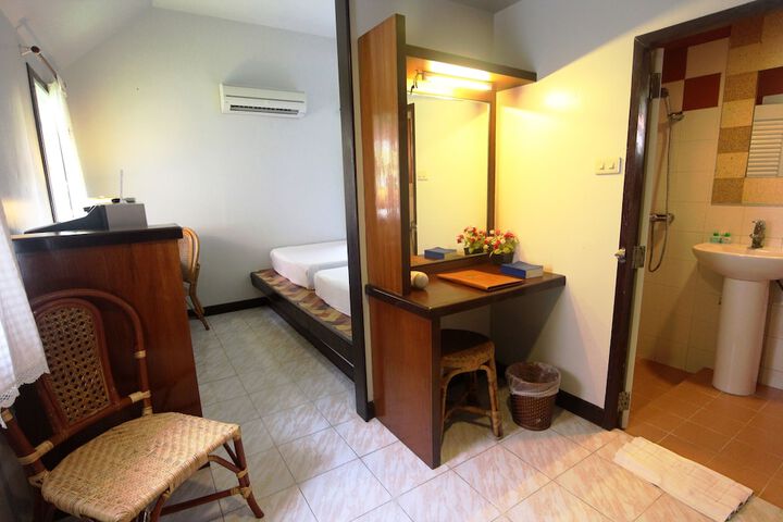 Room 30 of 64