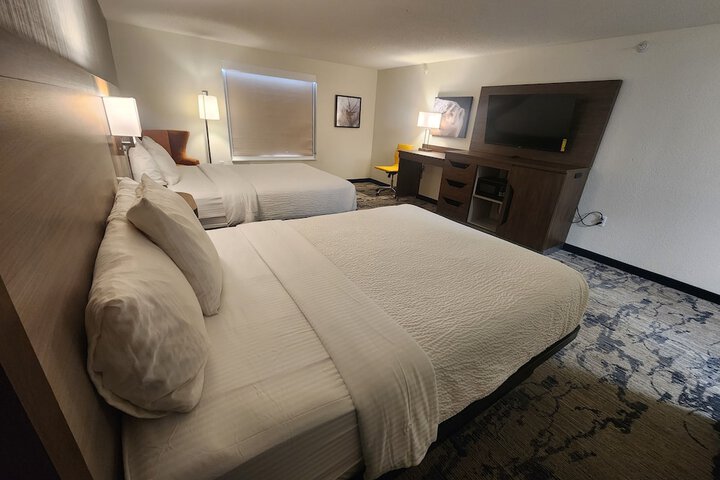 2 Double Beds Pet Friendly Room (1 of 9)