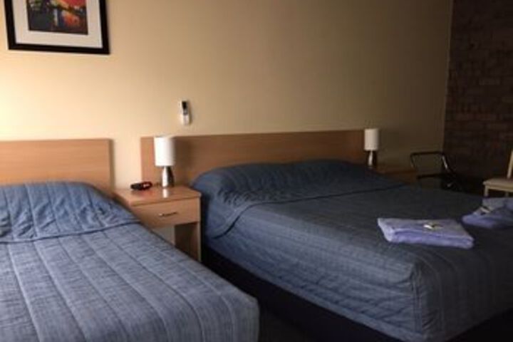 Room 8 of 15