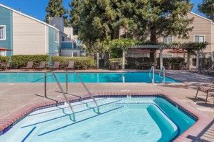 Pool 14 of 16