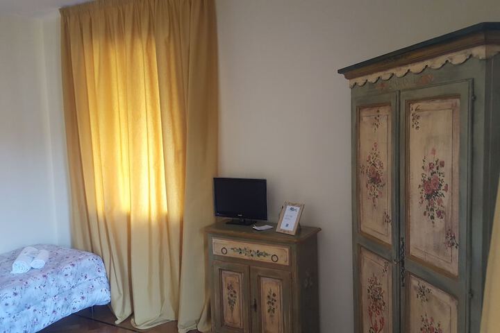 Room 27 of 43