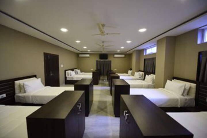 Room 5 of 13