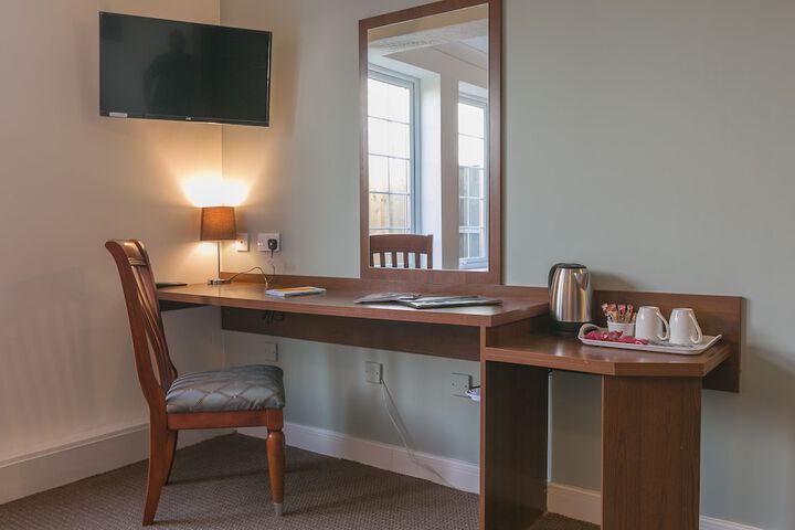 Room 11 of 39