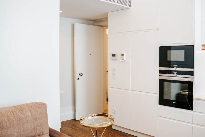 Room 3 of 17