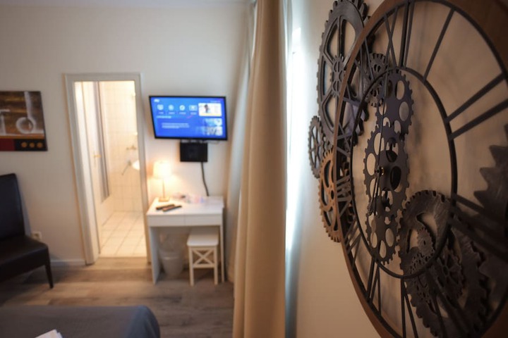 Room 21 of 66