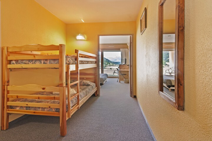 Room 11 of 44