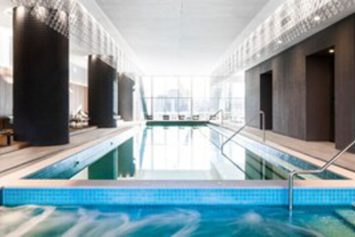 Pool 10 of 20