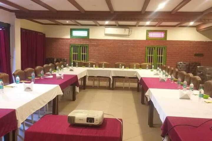Ballroom/Hall 50 of 63